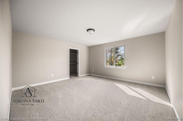 35962 Cascade Drive, New Baltimore, MI 48047