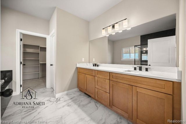 35962 Cascade Drive, New Baltimore, MI 48047