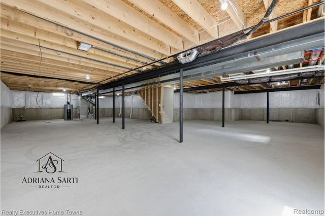 35962 Cascade Drive, New Baltimore, MI 48047