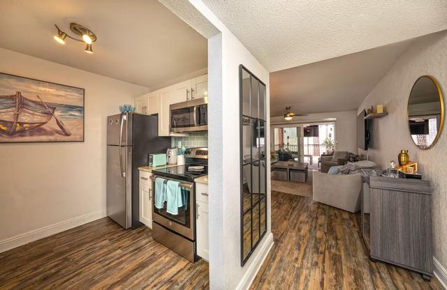 17035 GULF BOULEVARD 216, St Petersburg, FL 33708