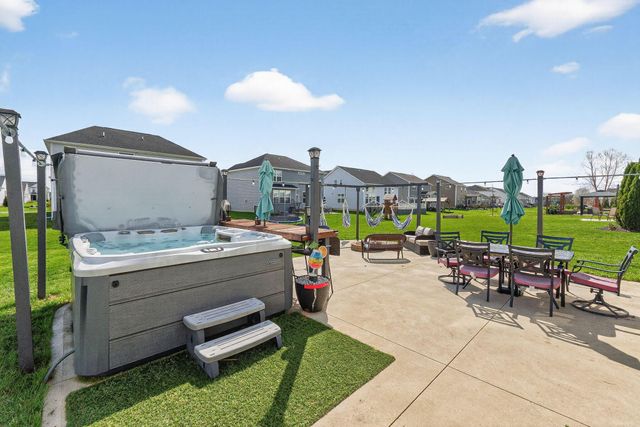 2206 Derby Drive, Marysville, OH 43040