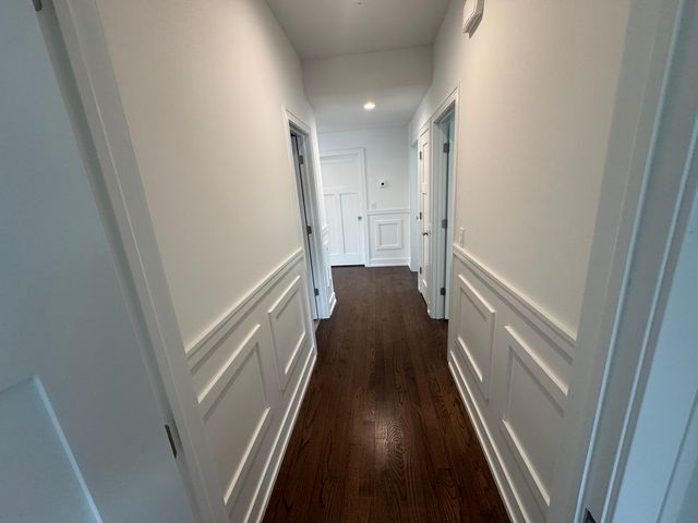 6939 W 95th Place, Oak Lawn, IL 60453
