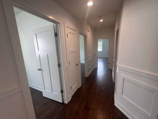 6939 W 95th Place, Oak Lawn, IL 60453