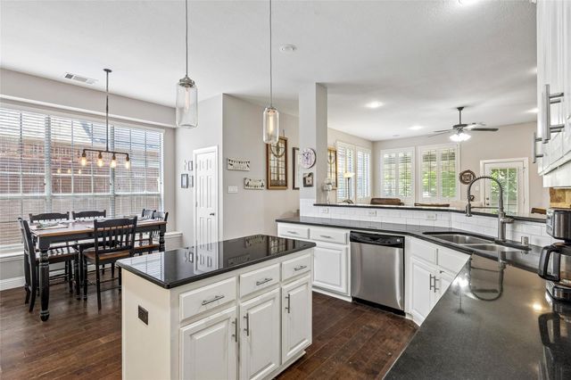 9721 Sam Bass Trail, Fort Worth, TX 76244