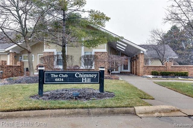 6617 Chimney Sweep, West Bloomfield Charter Township, MI 48322