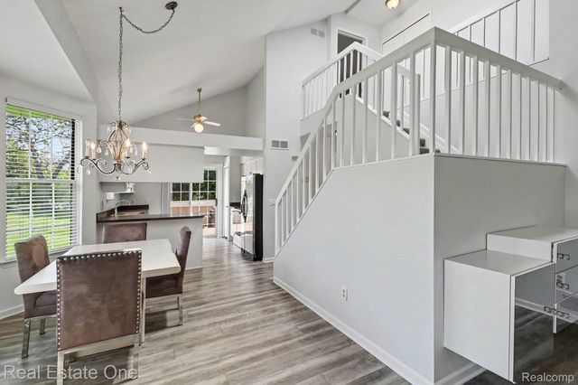 6617 Chimney Sweep, West Bloomfield Charter Township, MI 48322