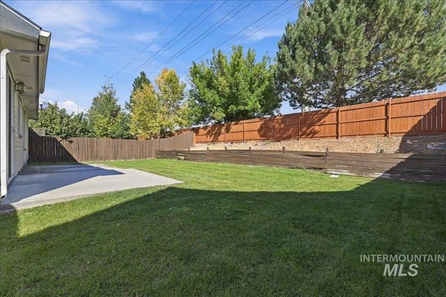 5782 S Staaten Ave, Boise, ID 83709