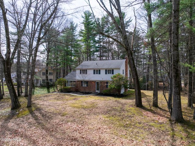 33 Casablanca Court, Clifton Park, NY 12065