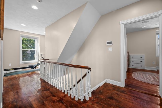 181 Main, Kingston, NH 03848
