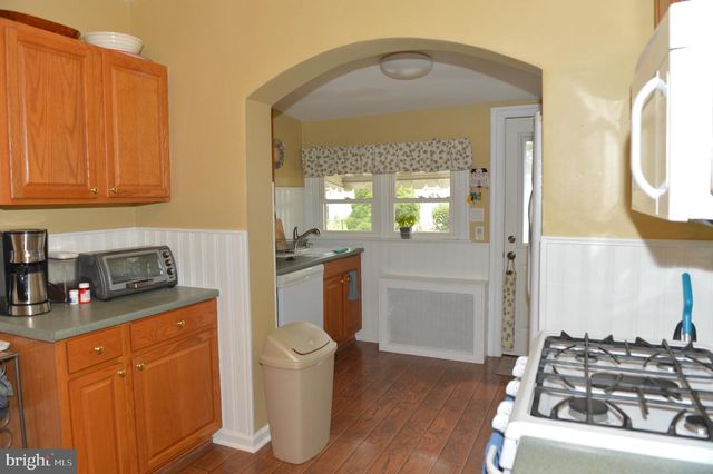 328 W FIFTH ST, Lansdale, PA 19446