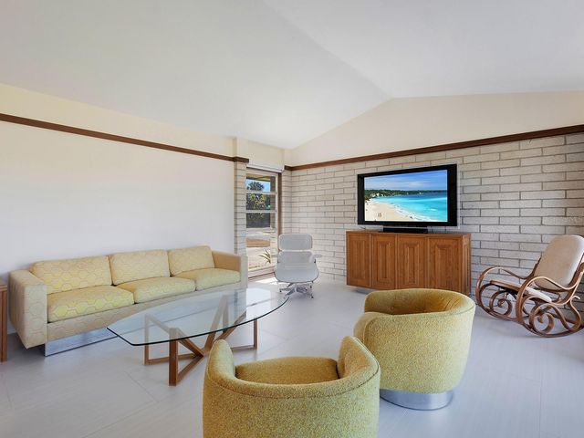 5669 AMERICA DRIVE, Sarasota, FL 34231