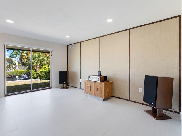 5669 AMERICA DRIVE, Sarasota, FL 34231