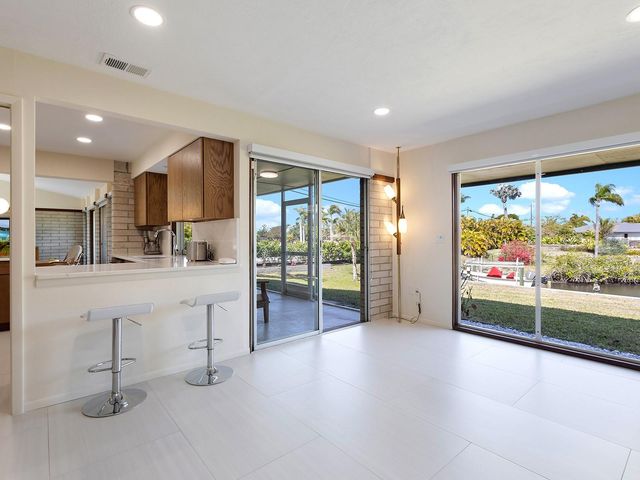 5669 AMERICA DRIVE, Sarasota, FL 34231