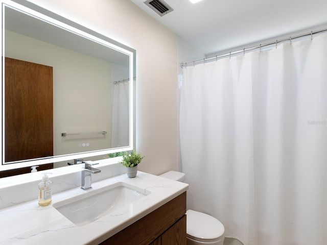 5669 AMERICA DRIVE, Sarasota, FL 34231