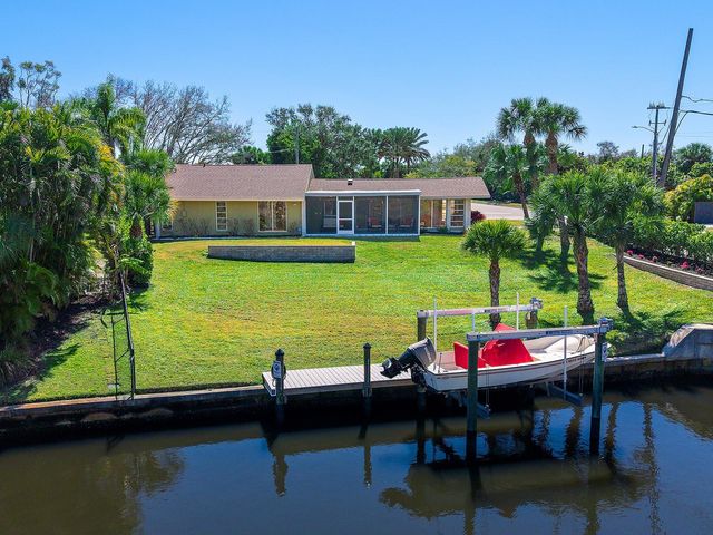 5669 AMERICA DRIVE, Sarasota, FL 34231