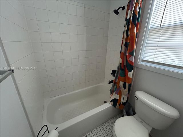 300 Sunset Dr 15, Fort Lauderdale, FL 33301