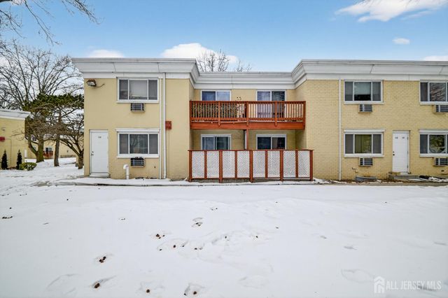 22 lake Avenue 5a, East Brunswick, NJ 08816