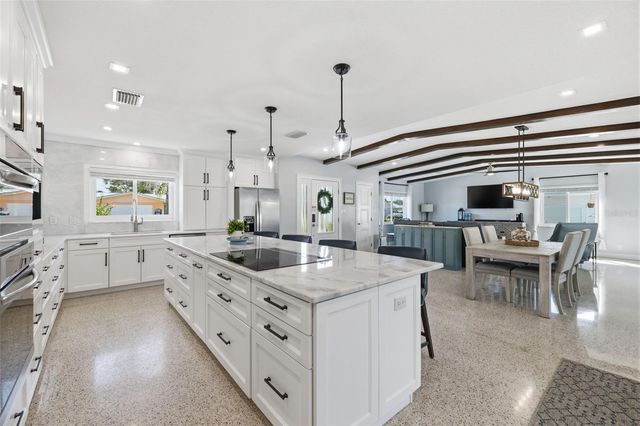 4029 38TH WAY S, St Petersburg, FL 33711