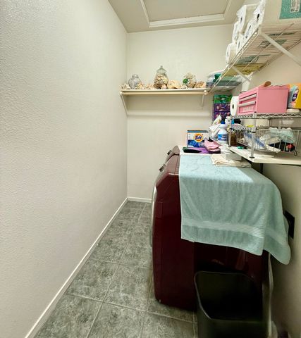 1044 W Orange Street, Hanford, CA 93230