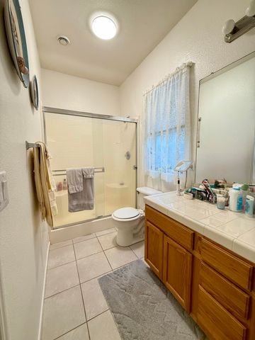 1044 W Orange Street, Hanford, CA 93230