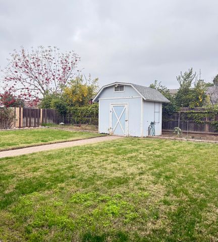 1044 W Orange Street, Hanford, CA 93230