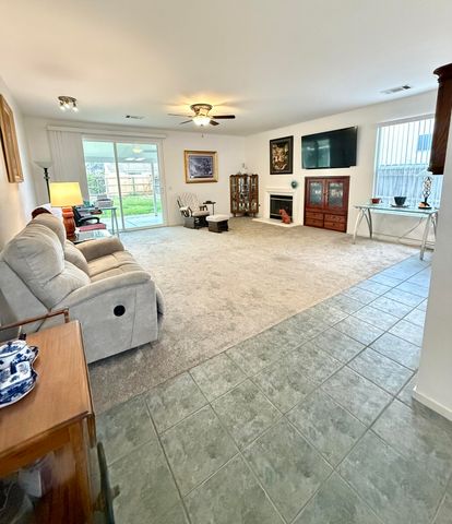 1044 W Orange Street, Hanford, CA 93230