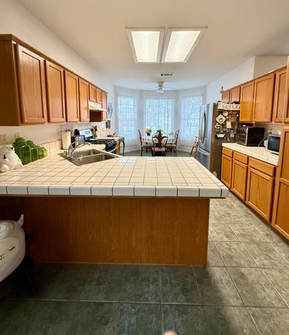 1044 W Orange Street, Hanford, CA 93230