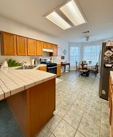 1044 W Orange Street, Hanford, CA 93230