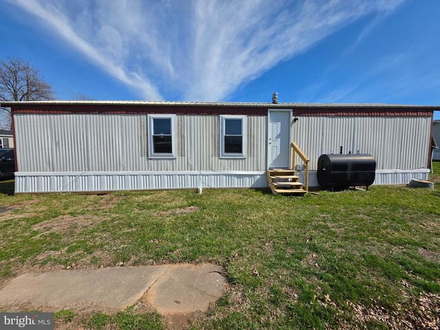 864 ASPEN AVE, Spring City, PA 19475