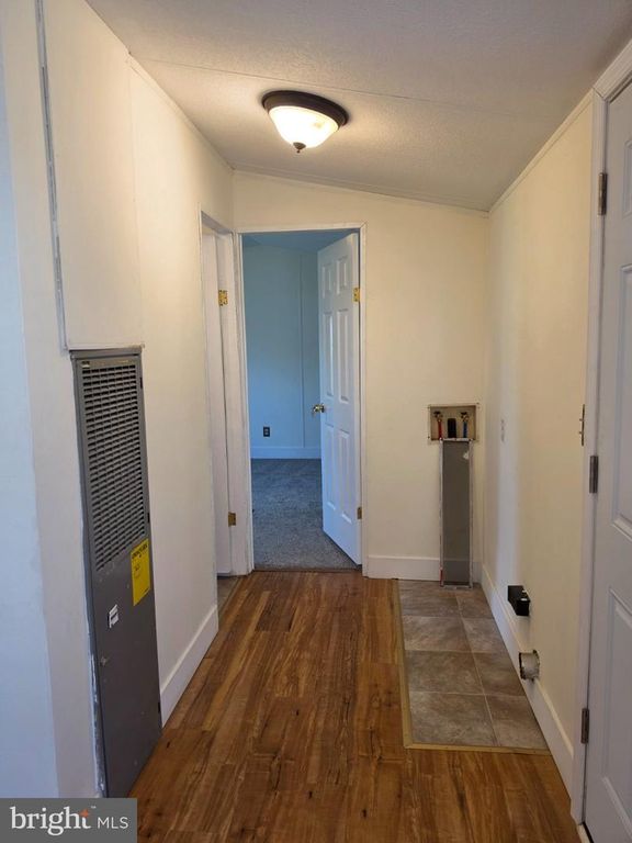 Image 12 of property listing at 864 ASPEN AVE, Spring City, PA 19475