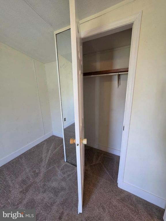 Image 16 of property listing at 864 ASPEN AVE, Spring City, PA 19475