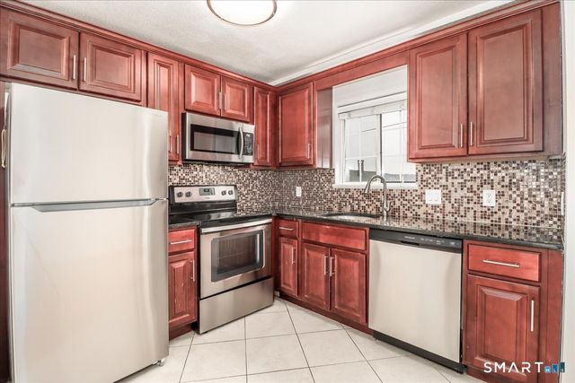 268 Congress Avenue APT 18, Waterbury, CT 06708