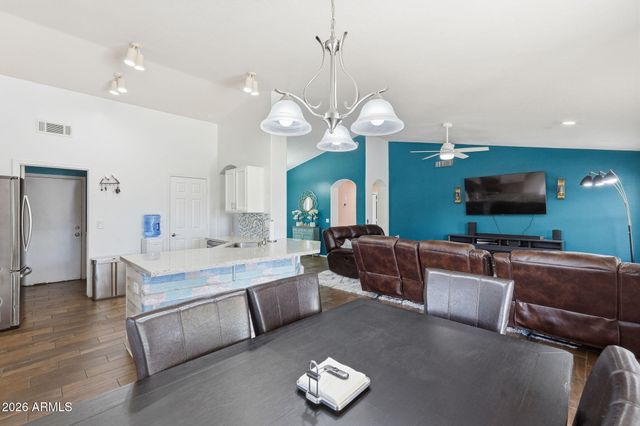 6647 W TONOPAH Drive, Glendale, AZ 85308