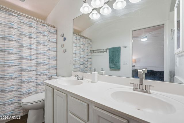 6647 W TONOPAH Drive, Glendale, AZ 85308