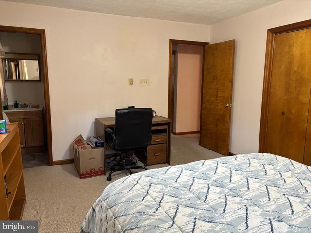 329 KILMER TRL, Albrightsville, PA 18210