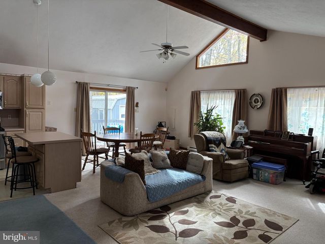 329 KILMER TRL, Albrightsville, PA 18210