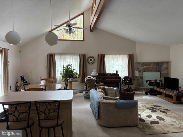 329 KILMER TRL, Albrightsville, PA 18210