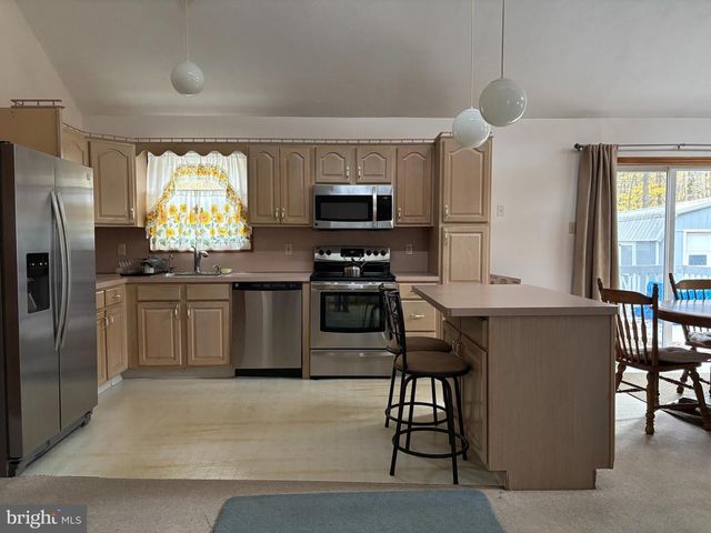 329 KILMER TRL, Albrightsville, PA 18210