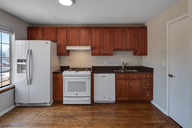 972 Mallard Circle 2, Schaumburg, IL 60193