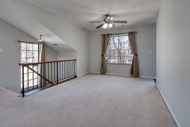 972 Mallard Circle 2, Schaumburg, IL 60193