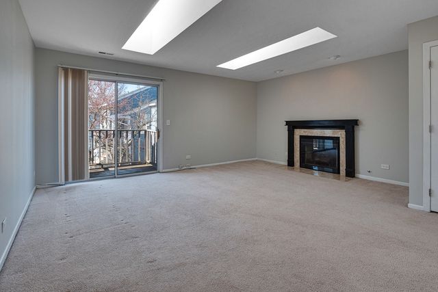 972 Mallard Circle 2, Schaumburg, IL 60193
