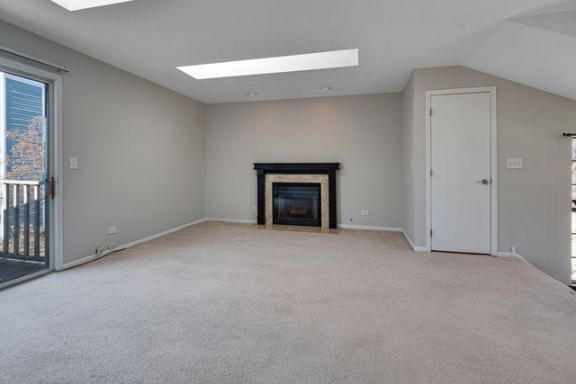 972 Mallard Circle 2, Schaumburg, IL 60193