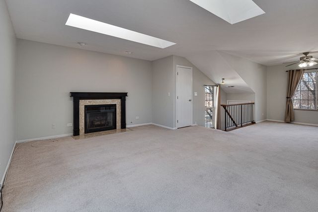 972 Mallard Circle 2, Schaumburg, IL 60193