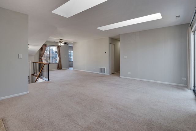 972 Mallard Circle 2, Schaumburg, IL 60193