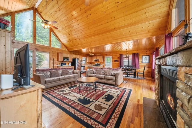 1644 Pinewood Way, Sevierville, TN 37862