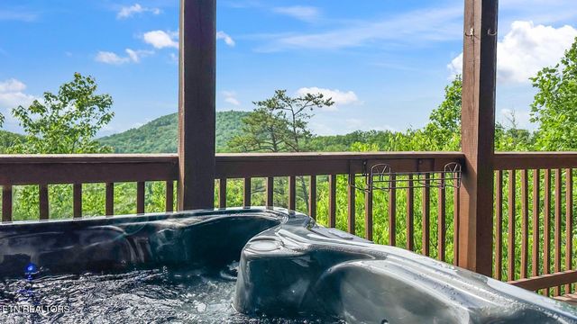 1644 Pinewood Way, Sevierville, TN 37862