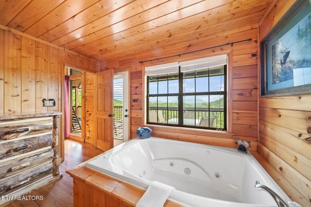 1644 Pinewood Way, Sevierville, TN 37862