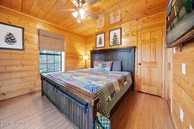 1644 Pinewood Way, Sevierville, TN 37862