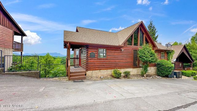 1644 Pinewood Way, Sevierville, TN 37862