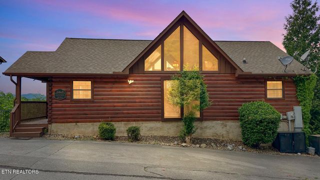 1644 Pinewood Way, Sevierville, TN 37862